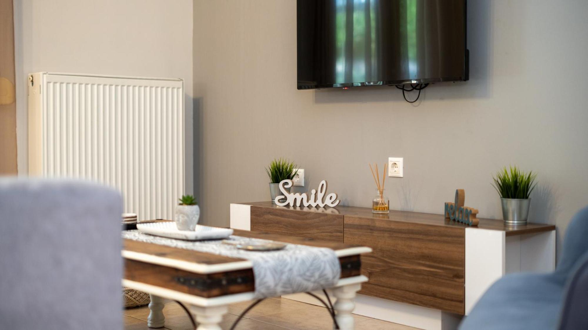 I & G Family Apartment Kalampáka Ngoại thất bức ảnh