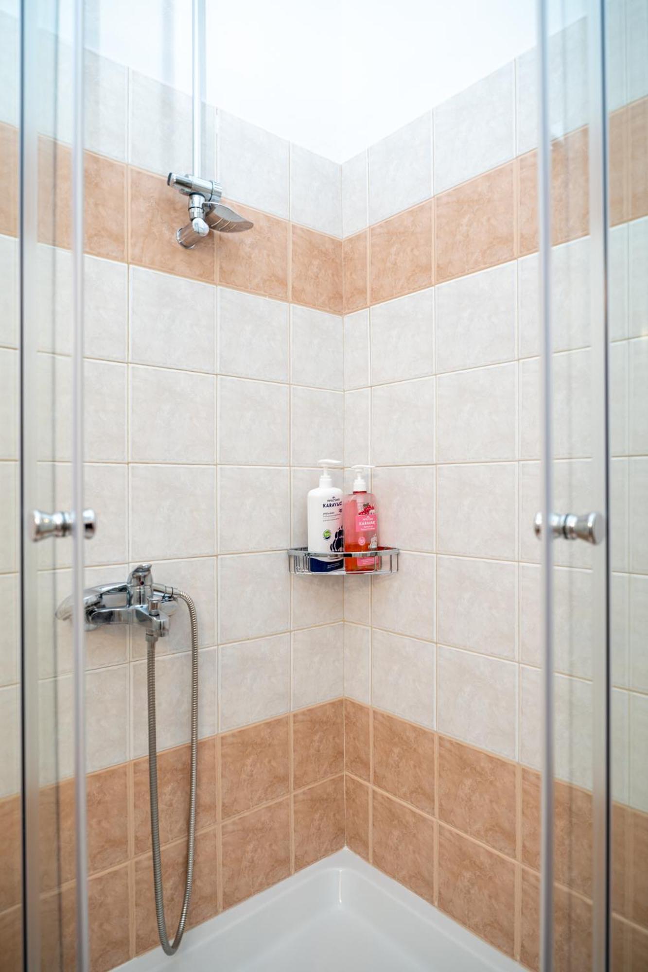 I & G Family Apartment Kalampáka Ngoại thất bức ảnh